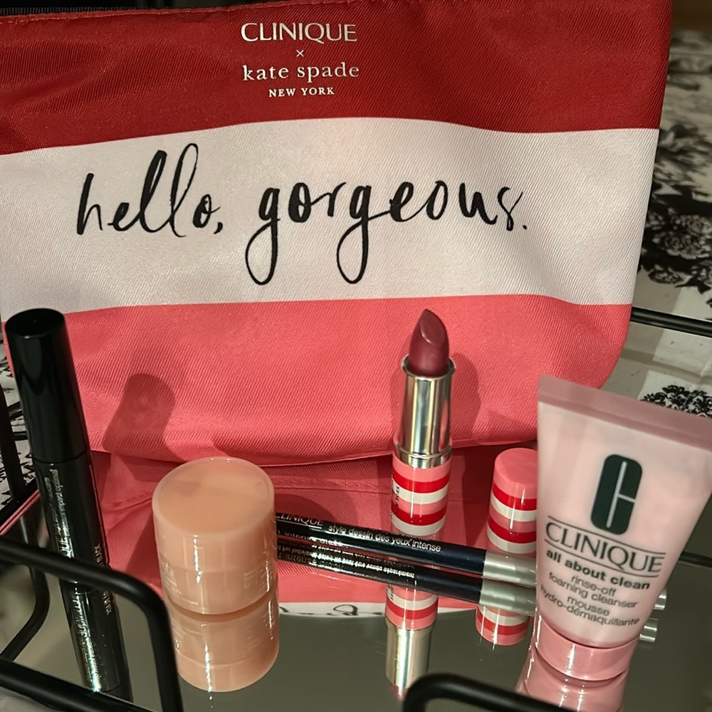 2023 Clinique gift Brandnew